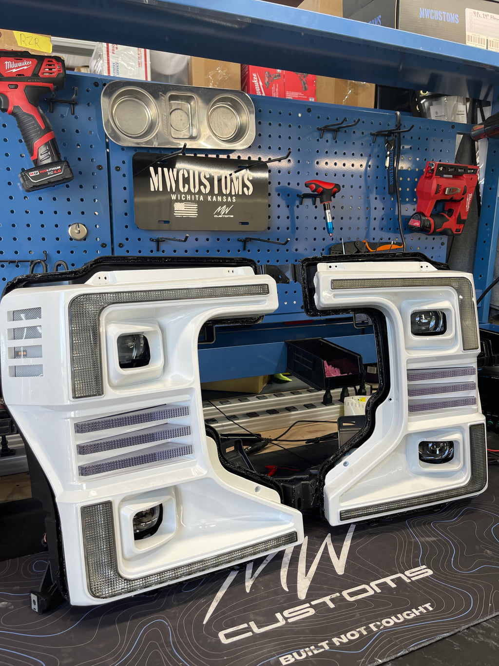2020 - 22 FORD SUPER DUTY MORIMOTO HYBRID HEADLIGHTS
