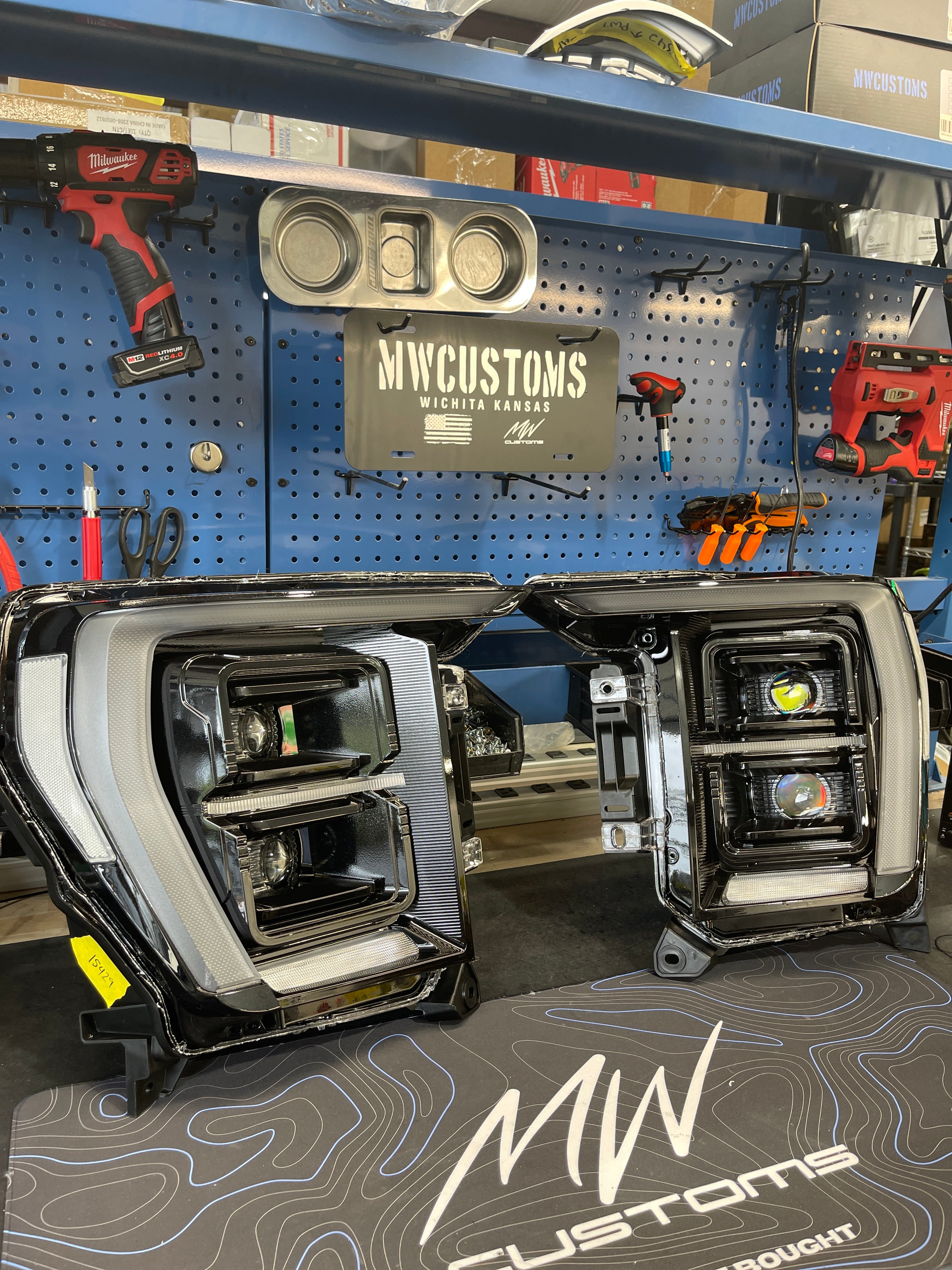 2021 - 23 FORD F150 PROJECTOR STYLE HEADLIGHTS