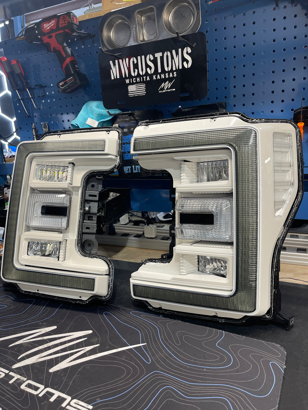 2017-19 SUPER DUTY CUSTOM HEADLIGHTS