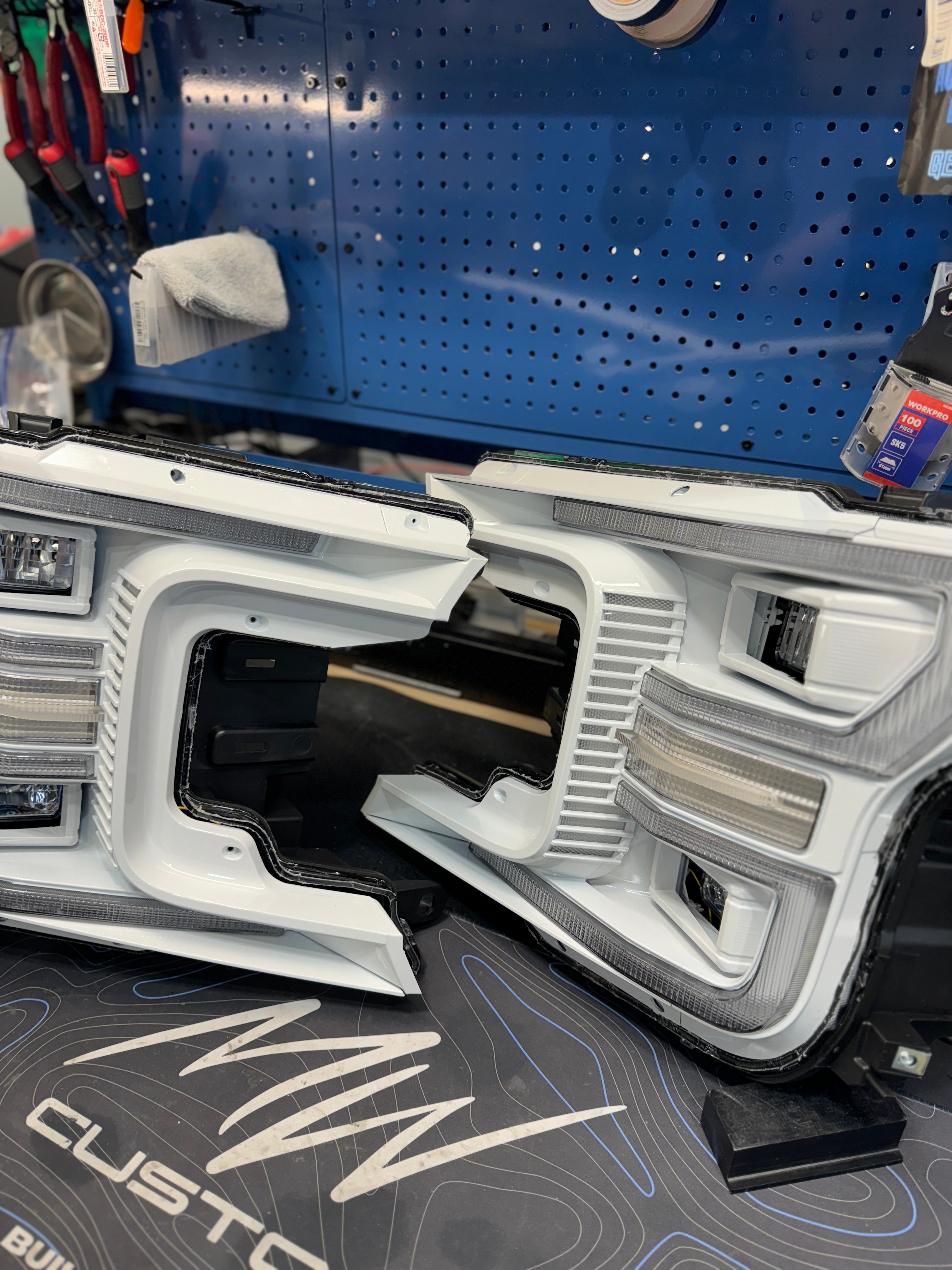 2018-20 FORD F150 HEADLIGHTS