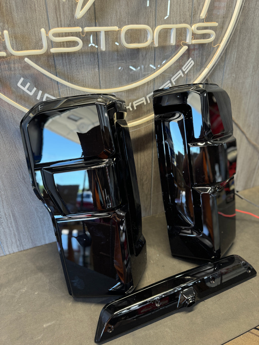 2023 - 26 FORD SUPER DUTY CUSTOM TAIL LIGHTS