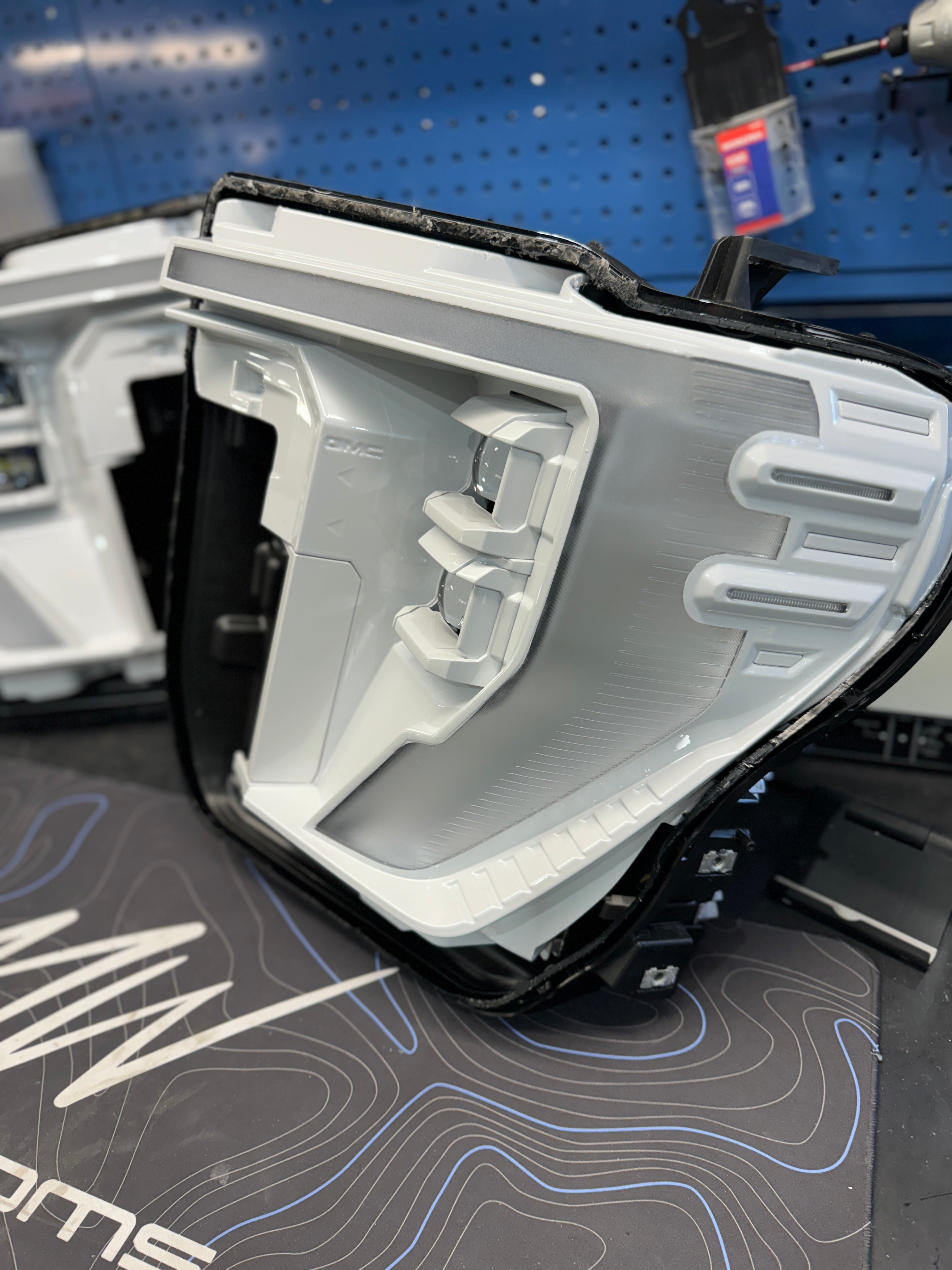 2024-2026 GMC SIERRA CUSTOM OEM HEADLIGHTS
