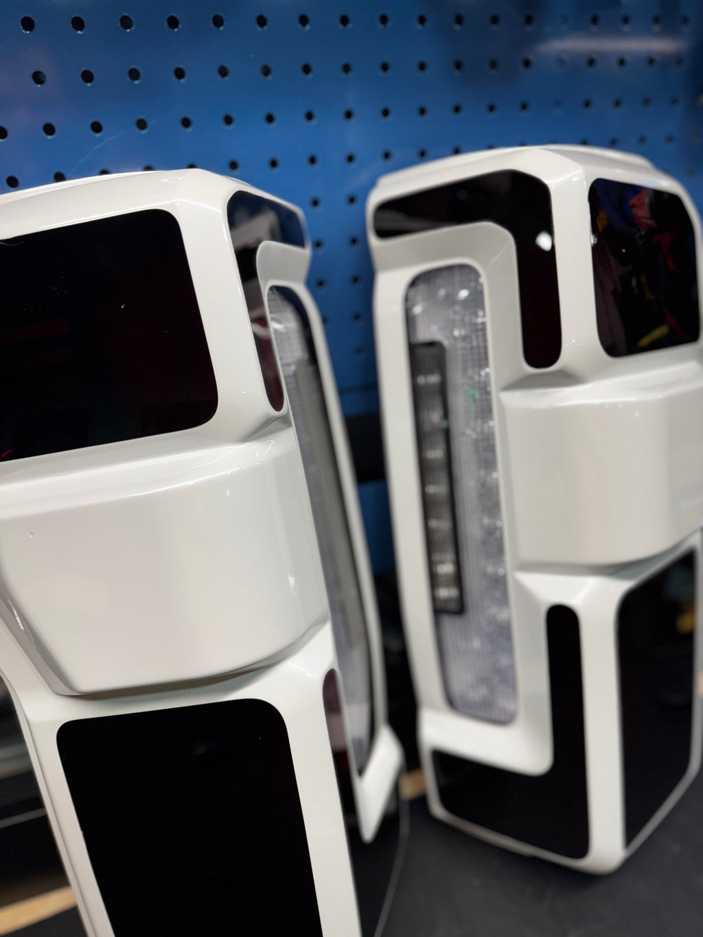 2023 - 26 FORD SUPER DUTY CUSTOM TAIL LIGHTS