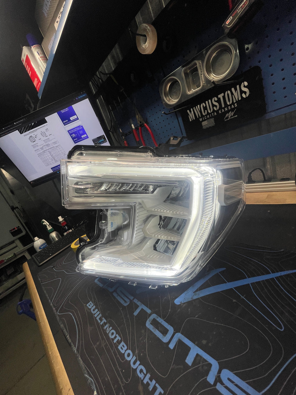 2019-2022 GMC SIERRA 1500 HEADLIGHTS