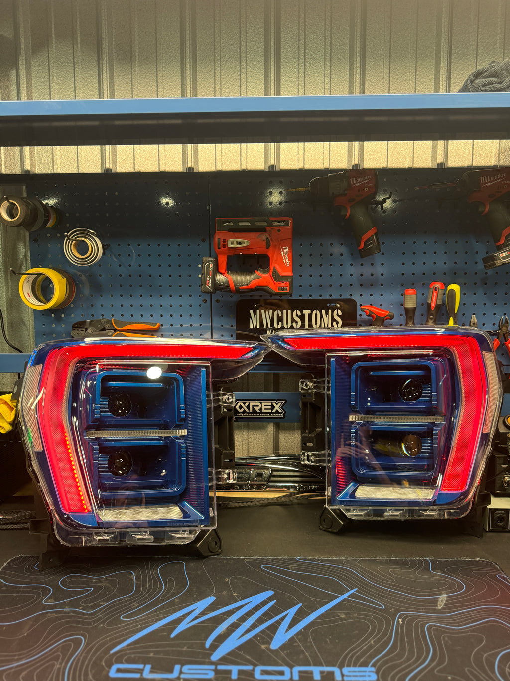 2021 - 23 FORD F150 PROJECTOR STYLE HEADLIGHTS