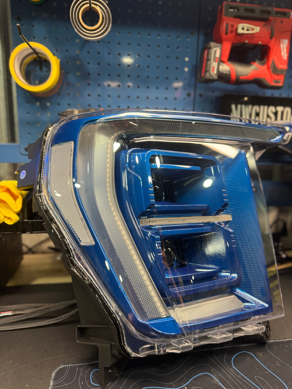 2021 - 23 FORD F150 PROJECTOR STYLE HEADLIGHTS