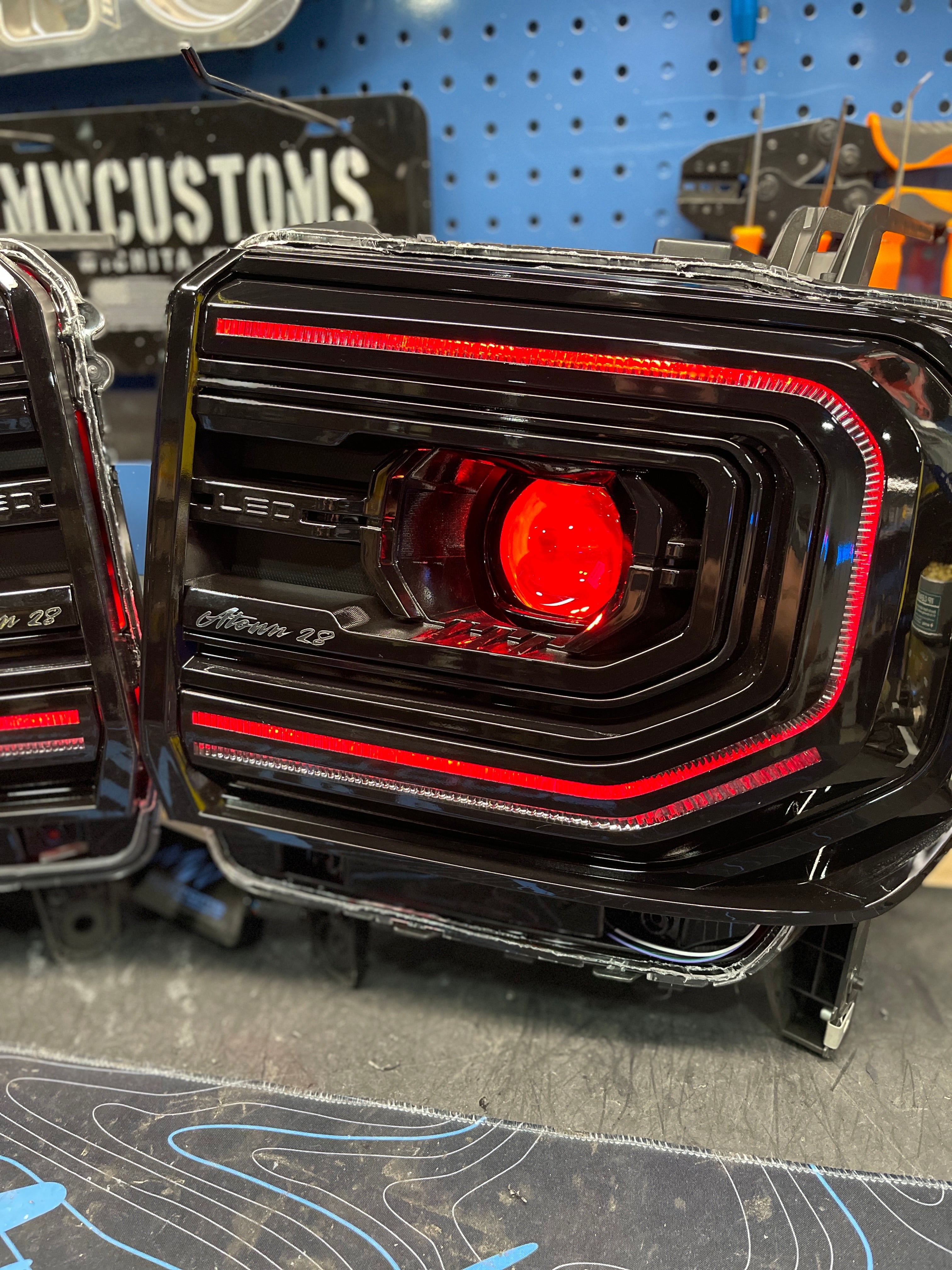 2014-18 GMC SIERRA C BAR STYLE HEADLIGHTS