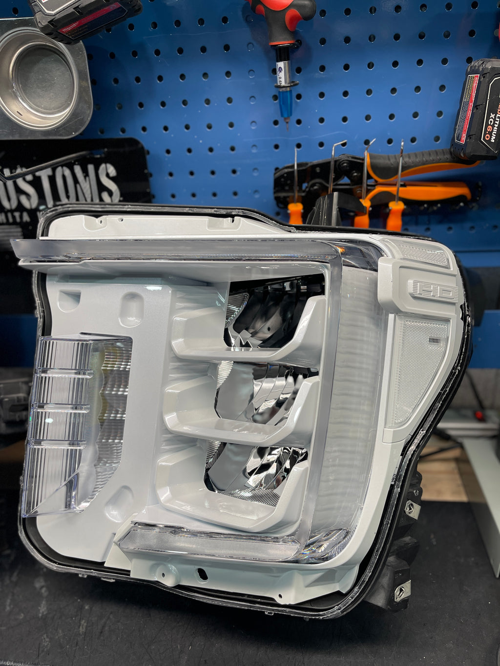 2020 - 2023 GMC SIERRA HD LED REFLECTOR HEADLIGHTS