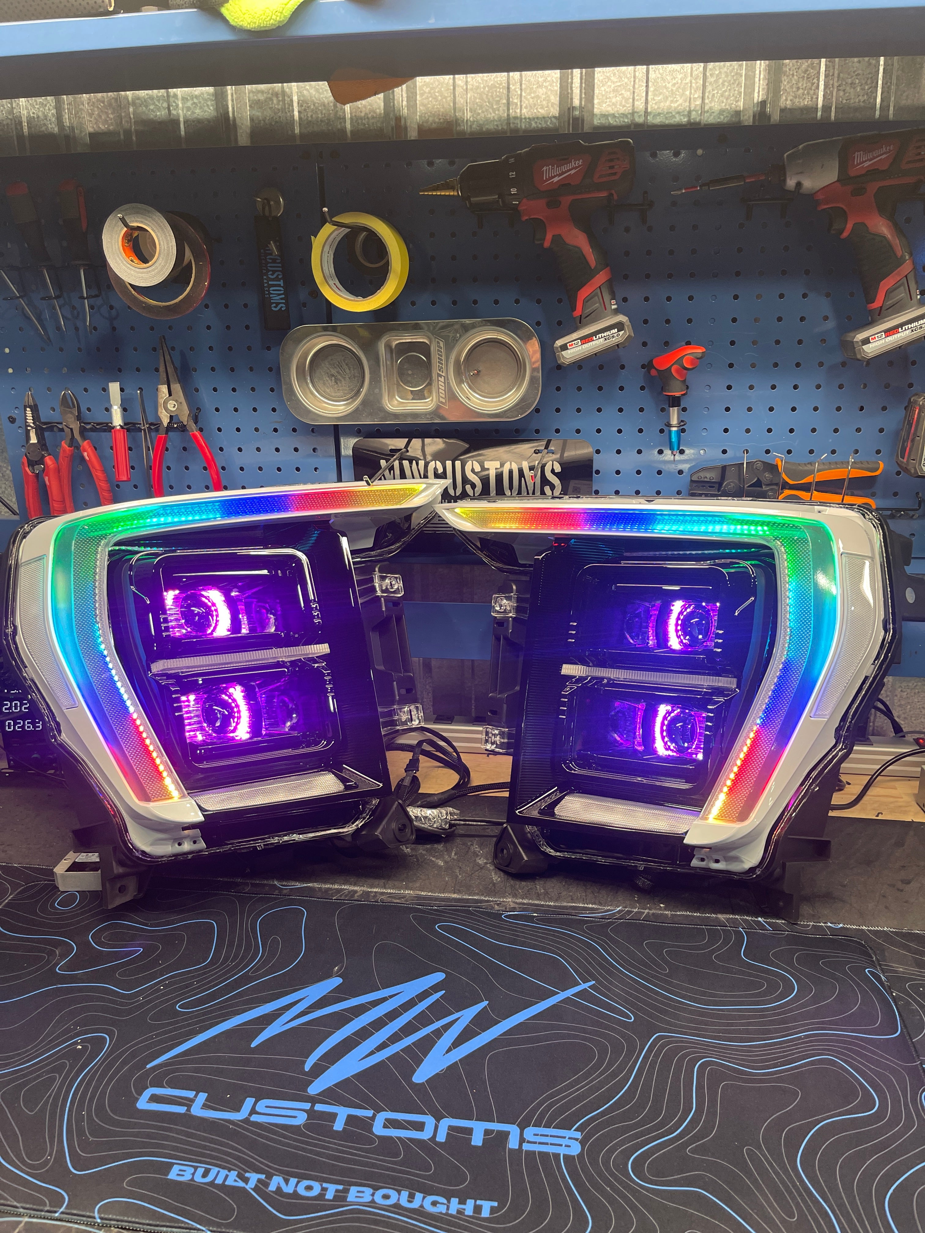 2021 - 23 FORD F150 PROJECTOR STYLE HEADLIGHTS