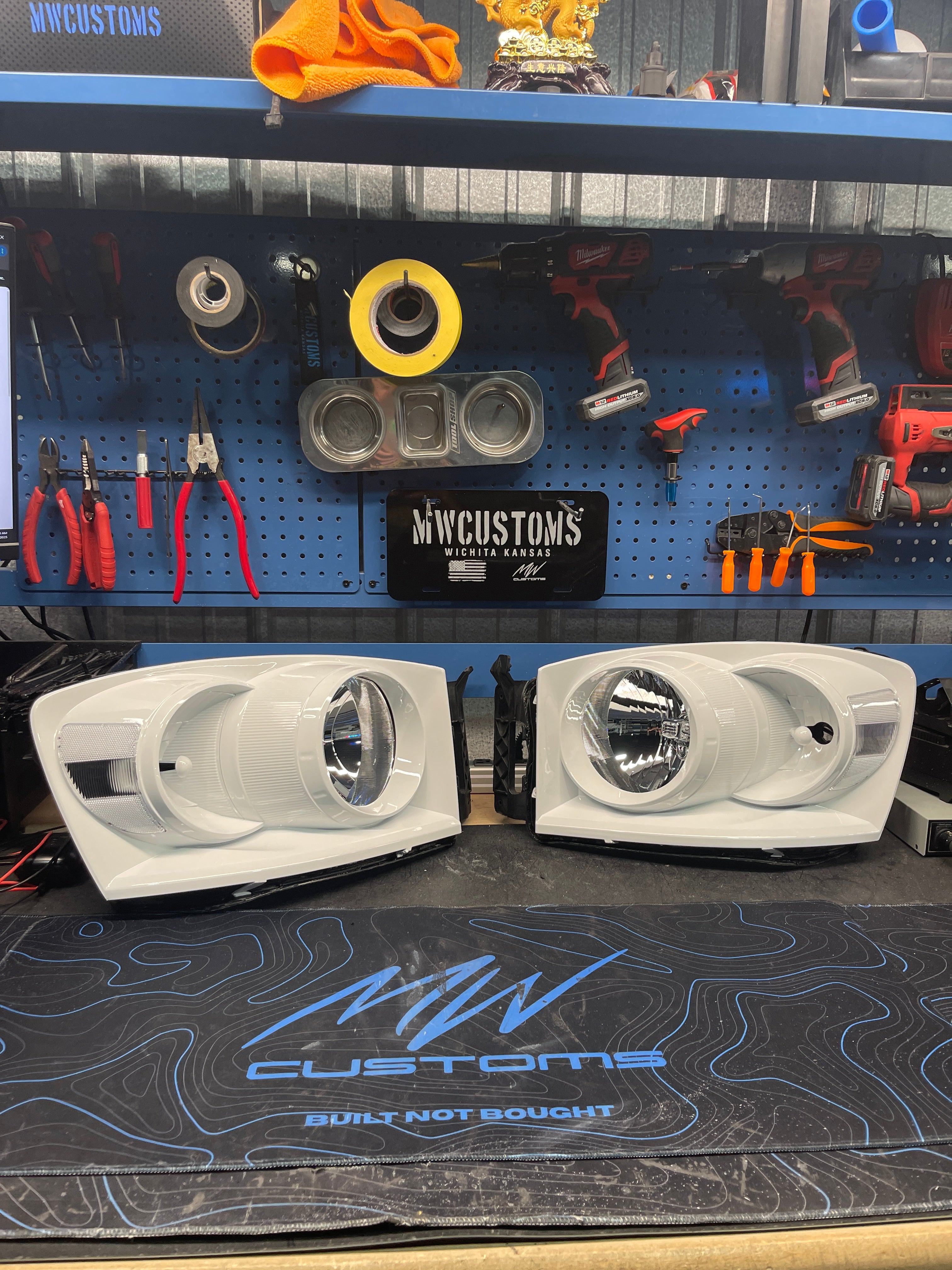 2006-08 DODGE RAM HALOGEN HEADLIGHTS