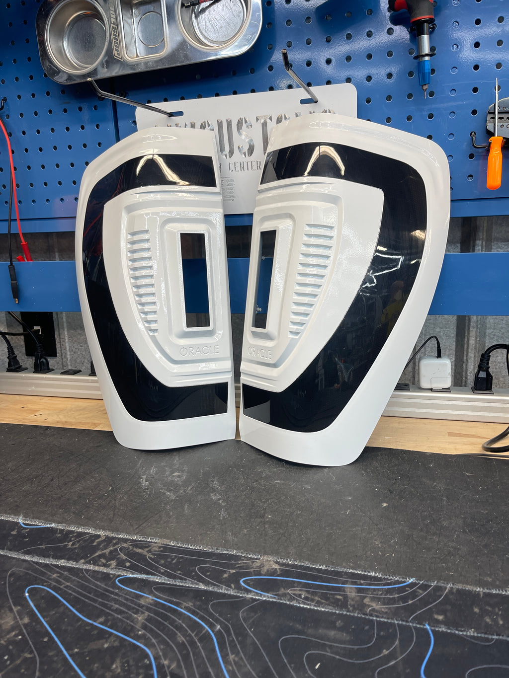 2019-23 GMC SIERRA FLUSH MOUNT TAIL LIGHTS