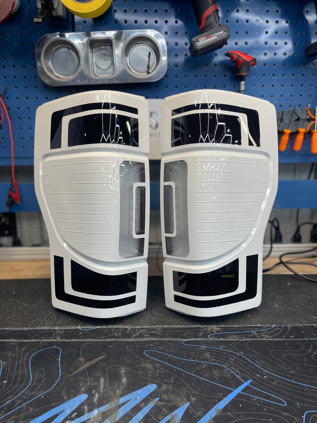 2017 - 19 FORD SUPER DUTY FACELIFT TAIL LIGHTS