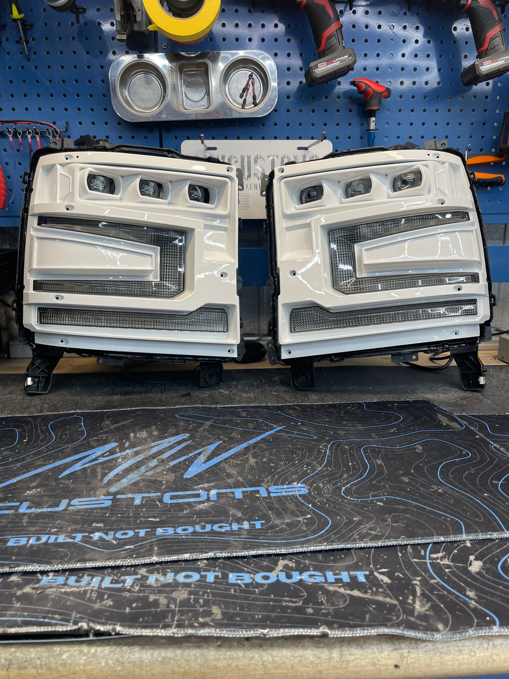 2016-18 Chevy Silverado 1500 Morimoto XB Headlights
