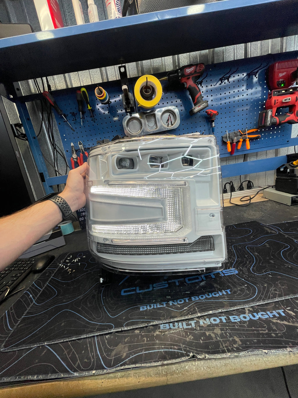 2016 - 2018 CHEVY SILVERADO 1500 MORIMOTO XB HEADLIGHTS