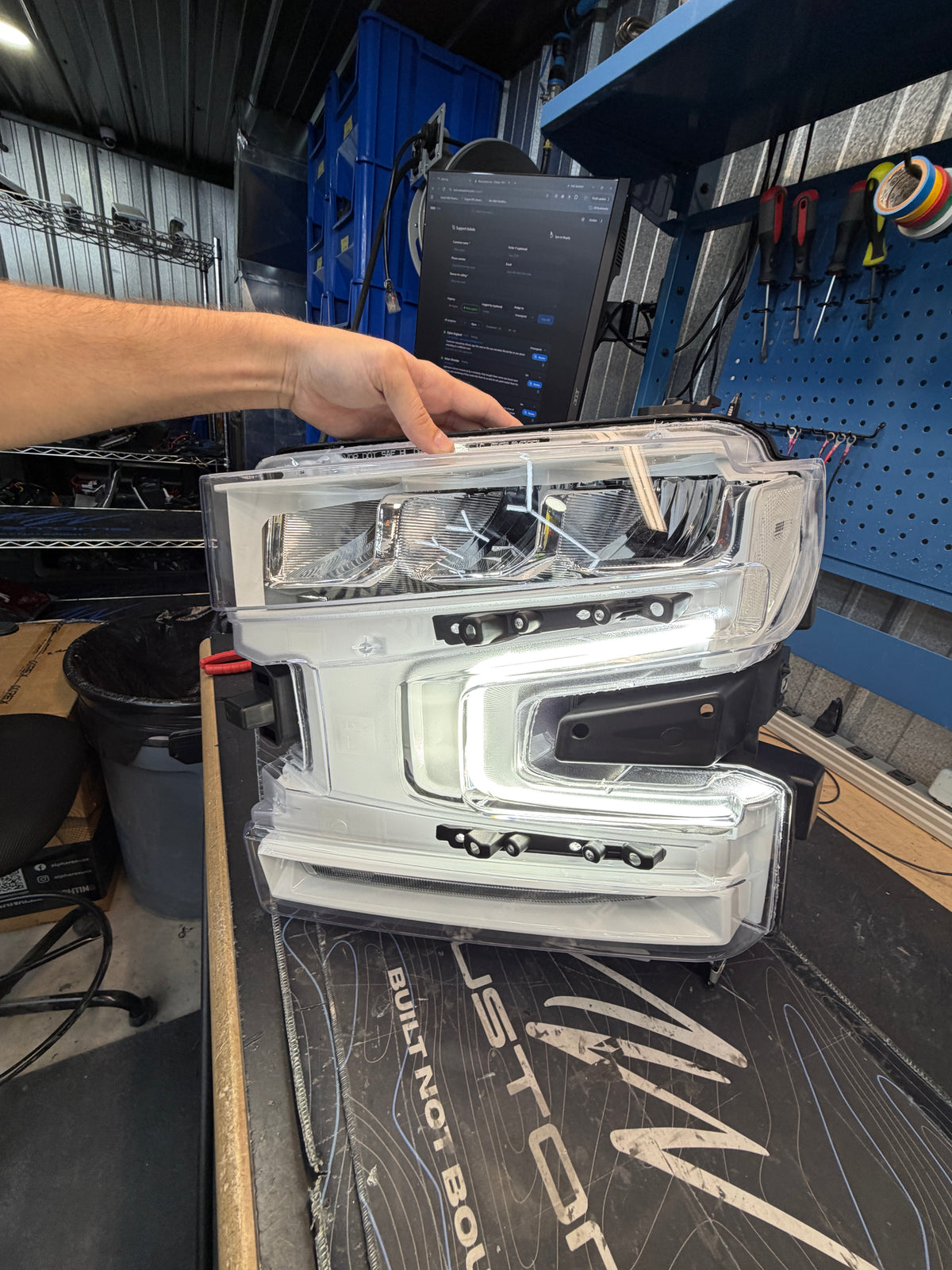 2019-2021 CHEVY SILVERADO 1500 REFLECTOR LED HEADLIGHT