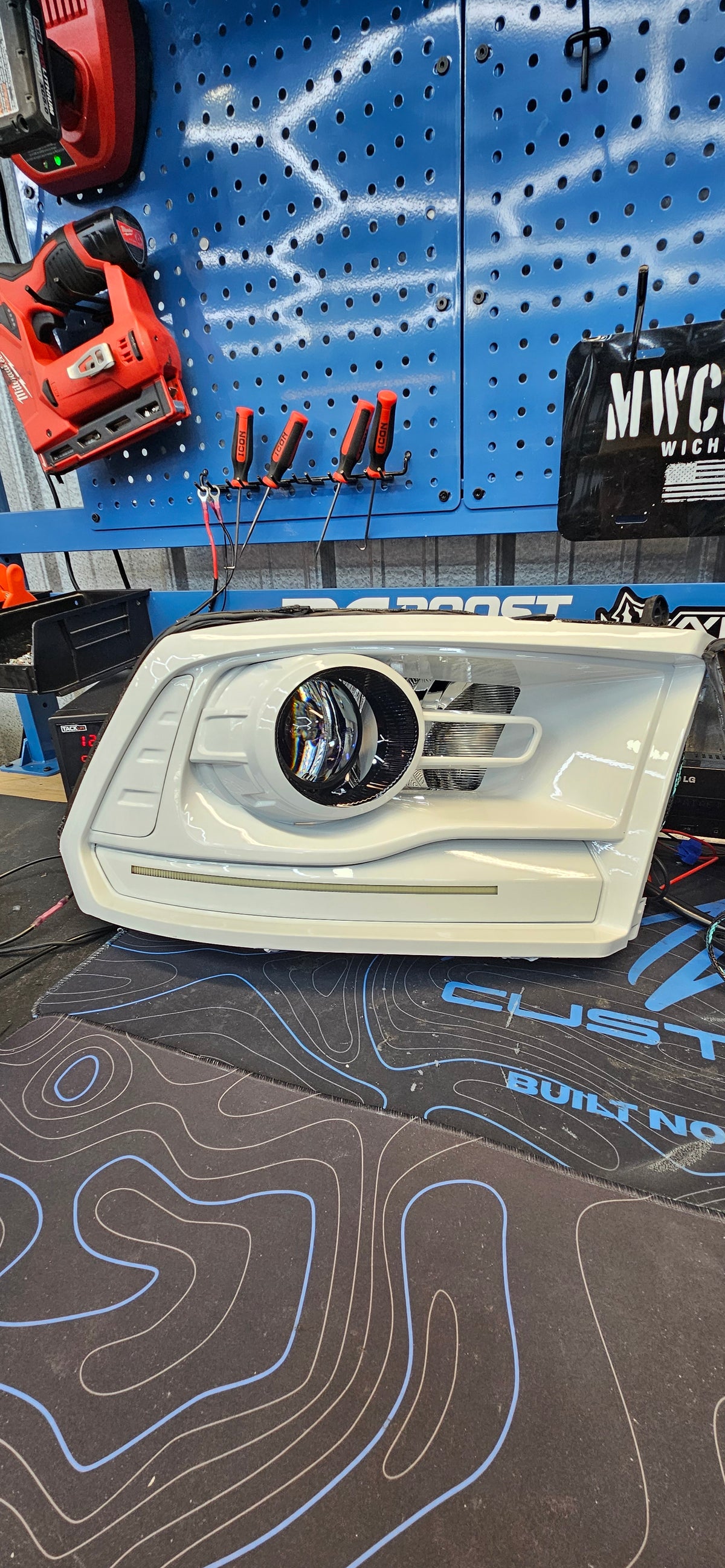 2009-2018 Ram Projector Switchback Headlights