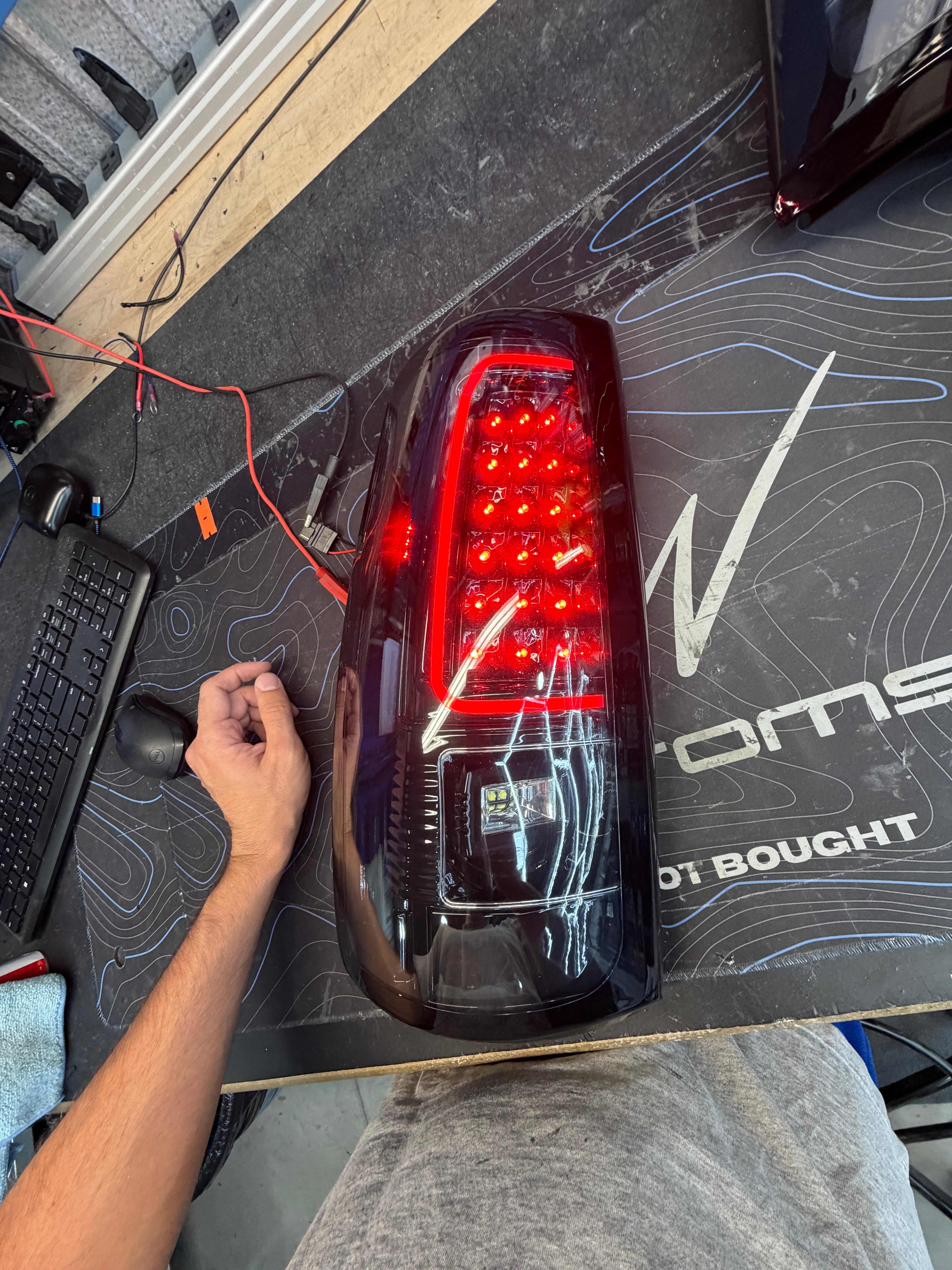 1999-2006 GMC SIERRA | 2003-2007 CHEVY SILVERADO LED TAIL LIGHTS