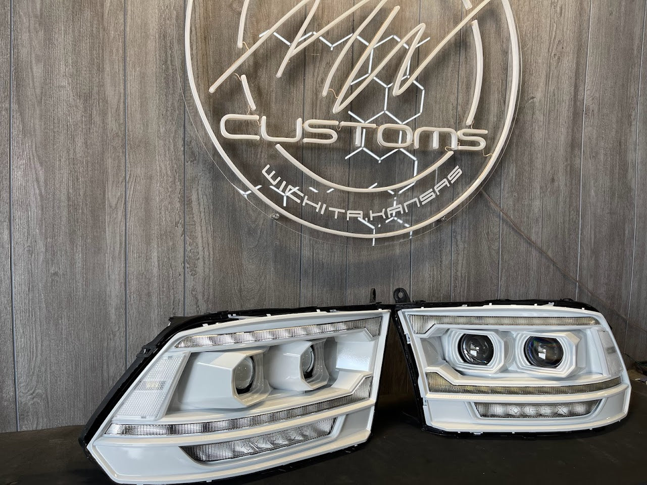 2009-18 DODGE RAM ALPHAREX G2 5TH GEN RAM STYLE HEADLIGHTS