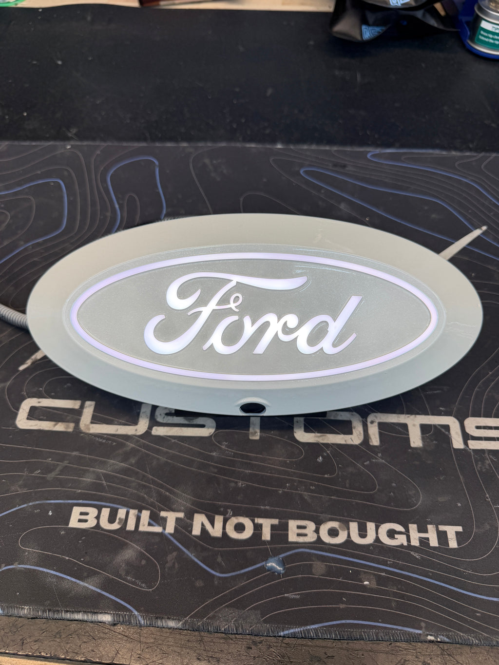 2025-2026 FORD SUPER DUTY PUTCO EMBLEM (w/ Camera | w/o washer)