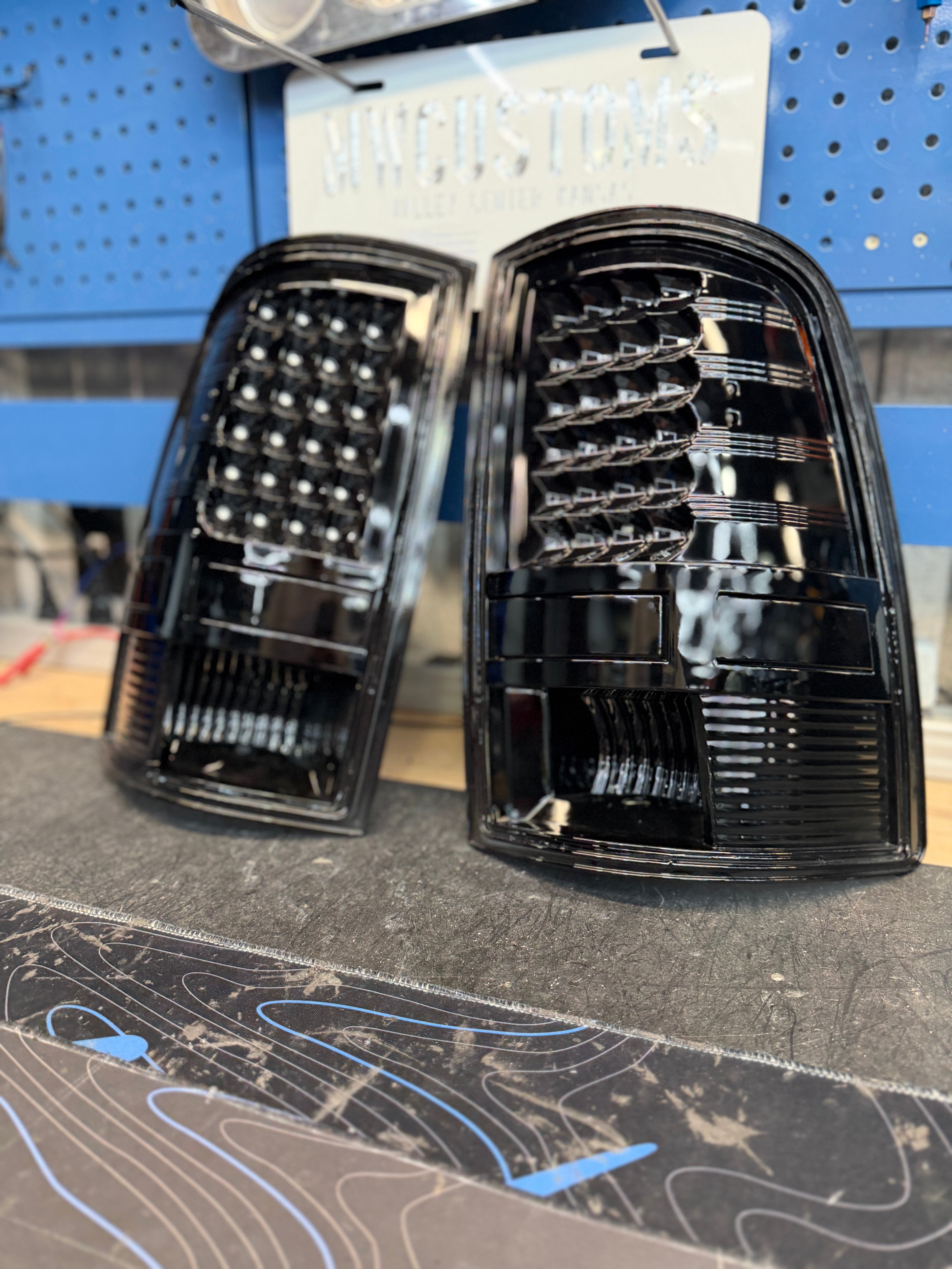 2009 - 18 DODGE RAM LED TAIL LIGHTS (Fits factory halogen trucks only)
