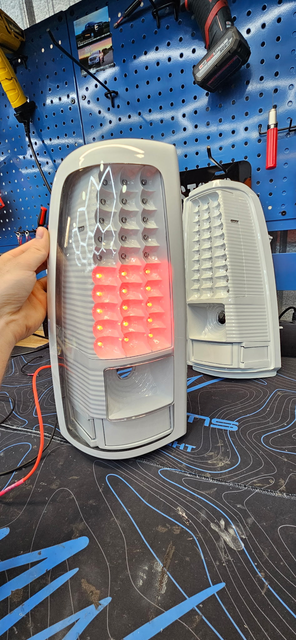 1999-2006 GMC SIERRA | 2003-2007 CHEVY SILVERADO LED TAIL LIGHTS