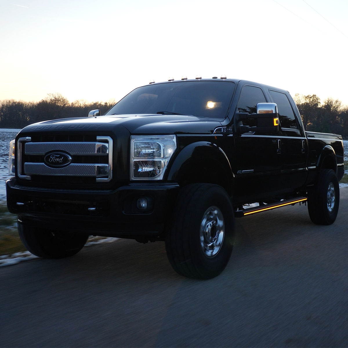 1999-2007 Ford F-250/F-350 Super Duty | Light Up Running Boards
