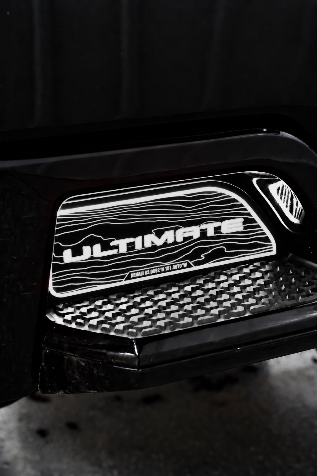 2020-2026 Chevy Silverado HD / GMC Sierra HD Illuminated Side Step Inserts