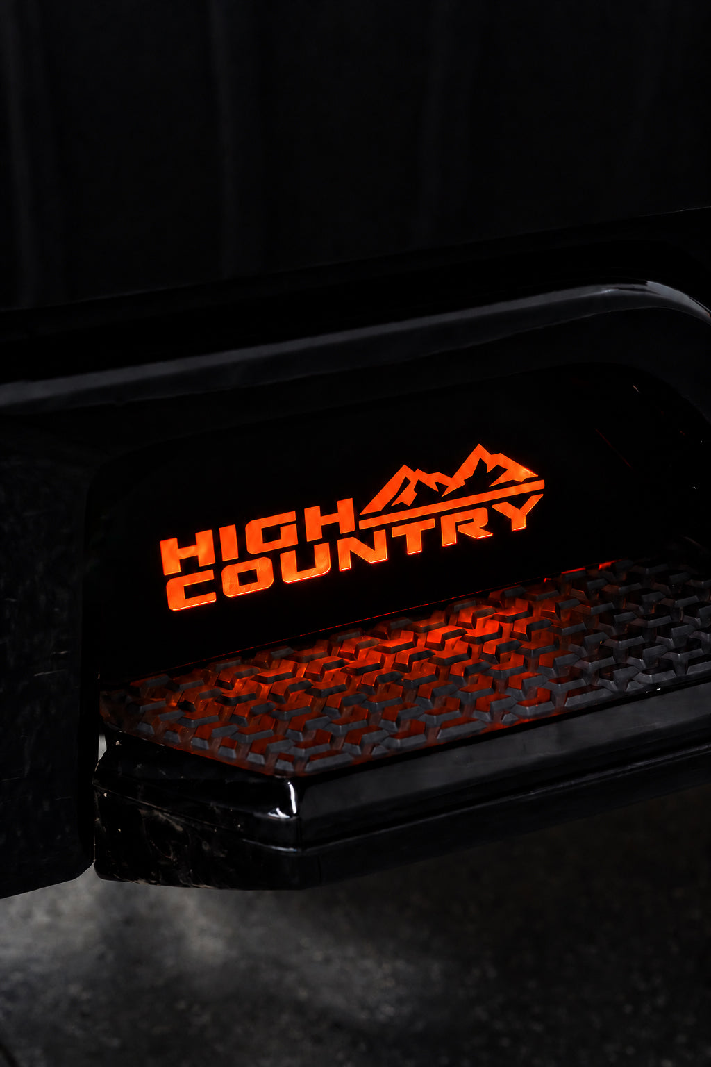 2020-2026 Chevy Silverado HD / GMC Sierra HD Illuminated Side Step Inserts