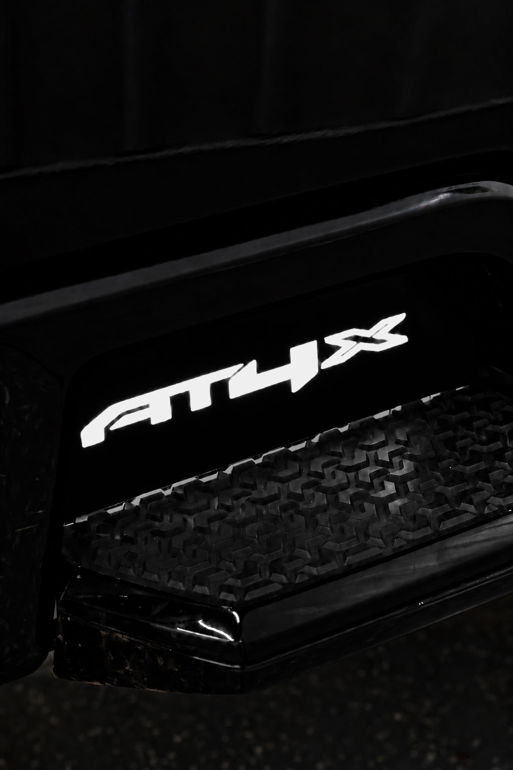 2020-2026 Chevy Silverado HD / GMC Sierra HD Illuminated Side Step Inserts