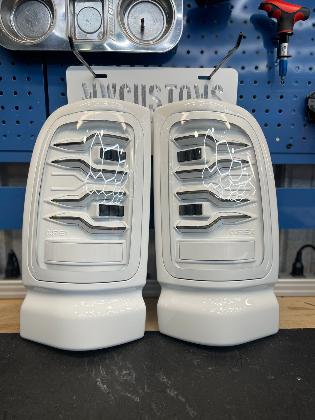 1994 - 01 DODGE RAM 1500 / 1994 - 02 DODGE RAM 2500/3500 ALPHAREX LUXX SERIES LED TAIL LIGHTS