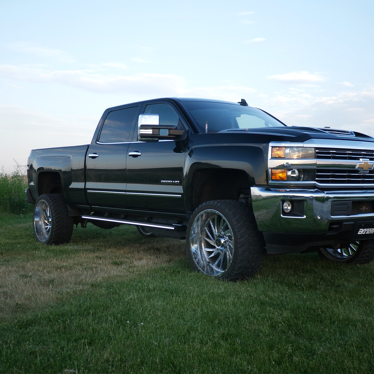 2014-2019 Chevy Silverado & GMC Sierra | Light Up Running Boards