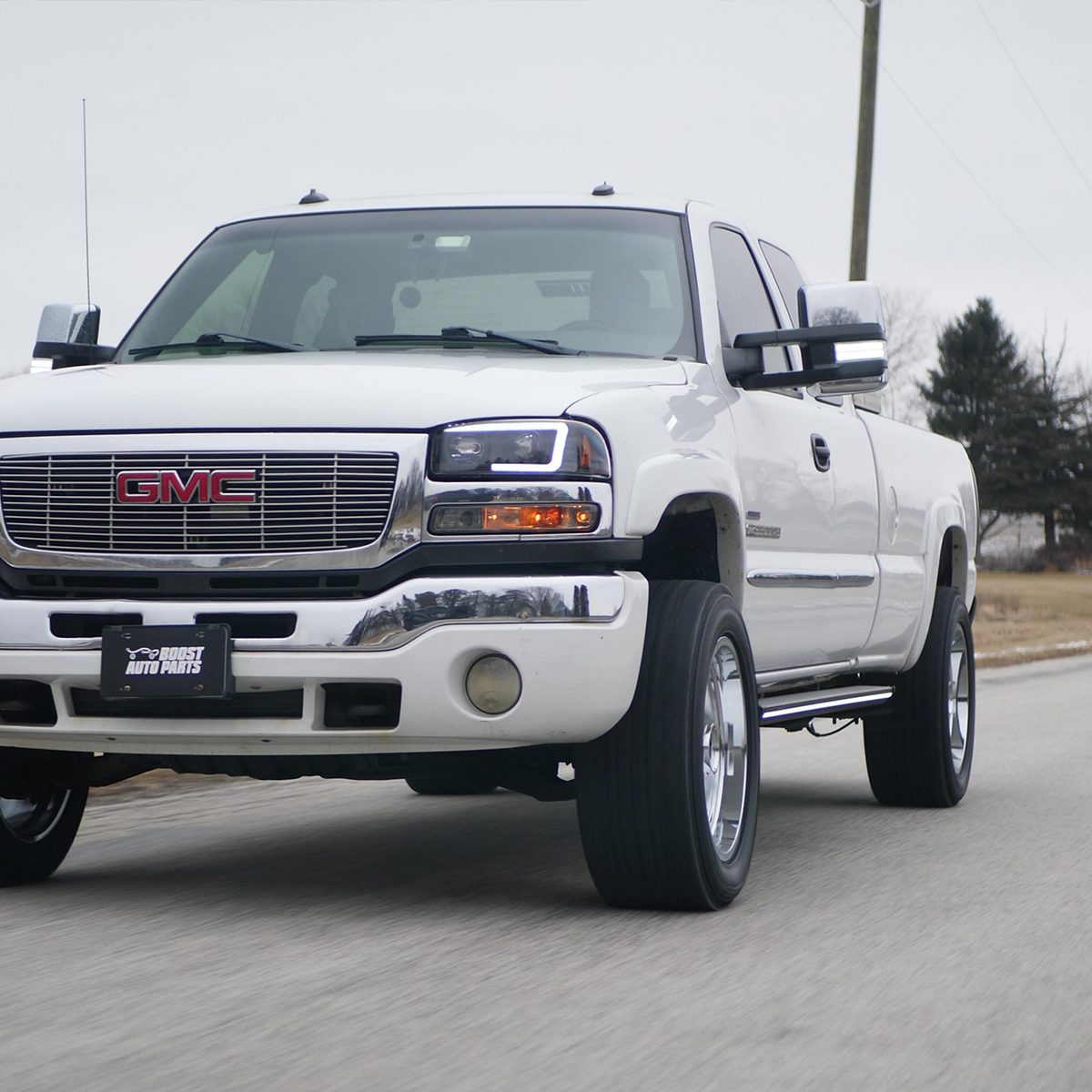 1999-2007 Chevy Silverado & GMC Sierra | Light Up Running Boards