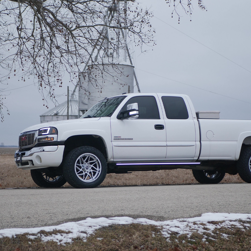 1999-2007 Chevy Silverado & GMC Sierra | Light Up Running Boards