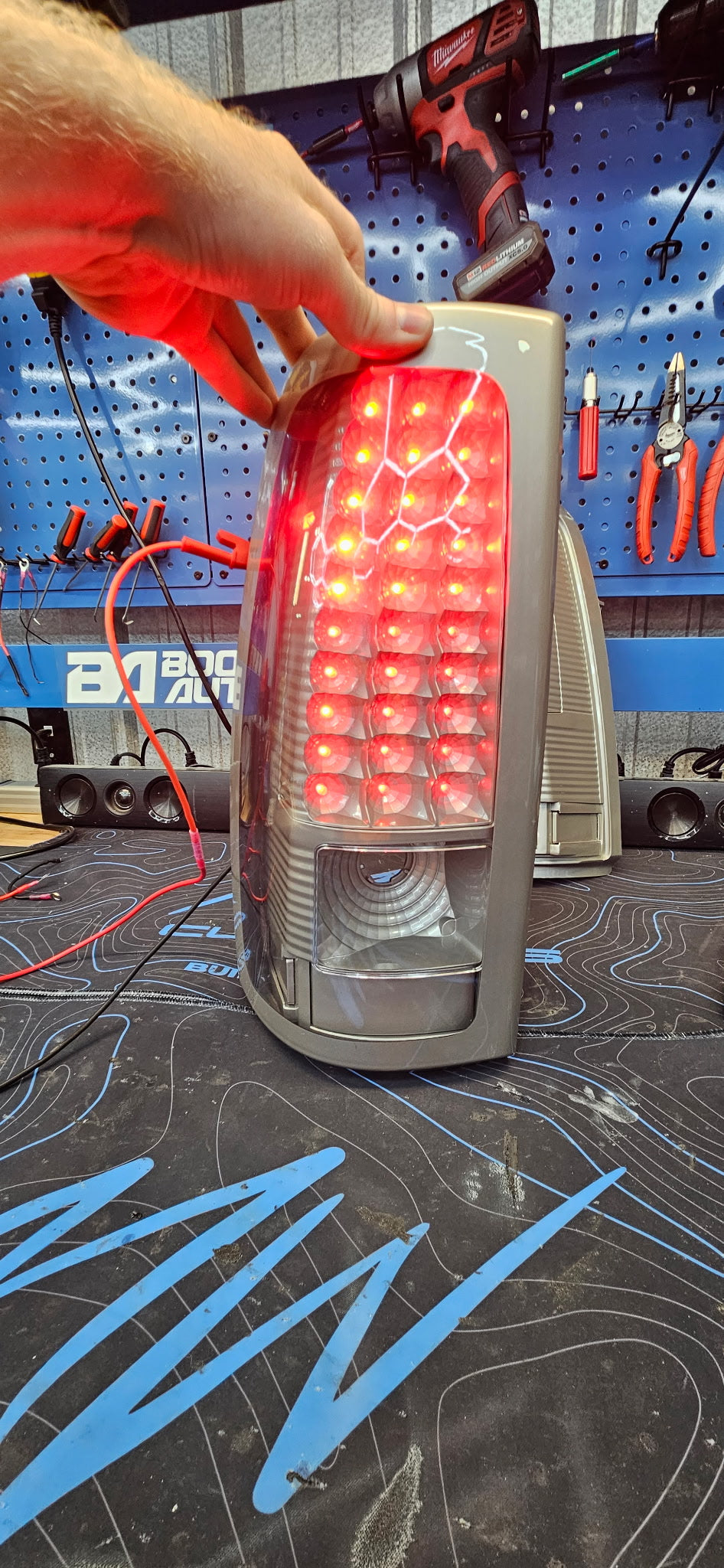 1999-2006 GMC SIERRA | 2003-2007 CHEVY SILVERADO LED TAIL LIGHTS