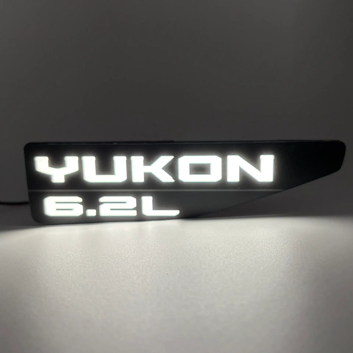 2021-2026 GMC Yukon | Illuminated Fender Badges
