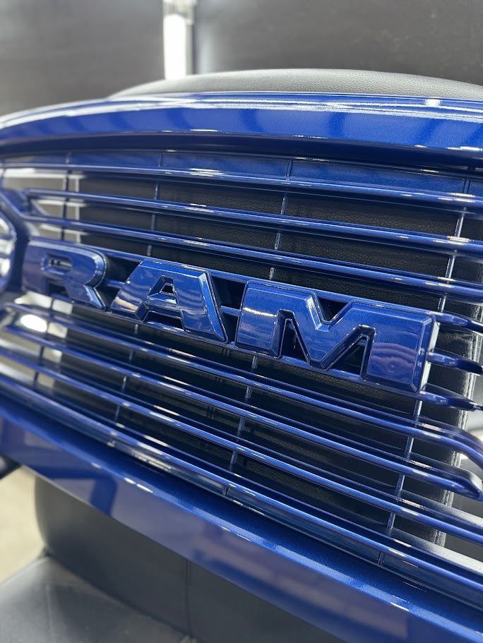 2009 - 18 DODGE RAM 1500 FRONT GRILLE NON-DRL *PAINT CODE: PCL* *RAM EMBLEM INCLUDED*