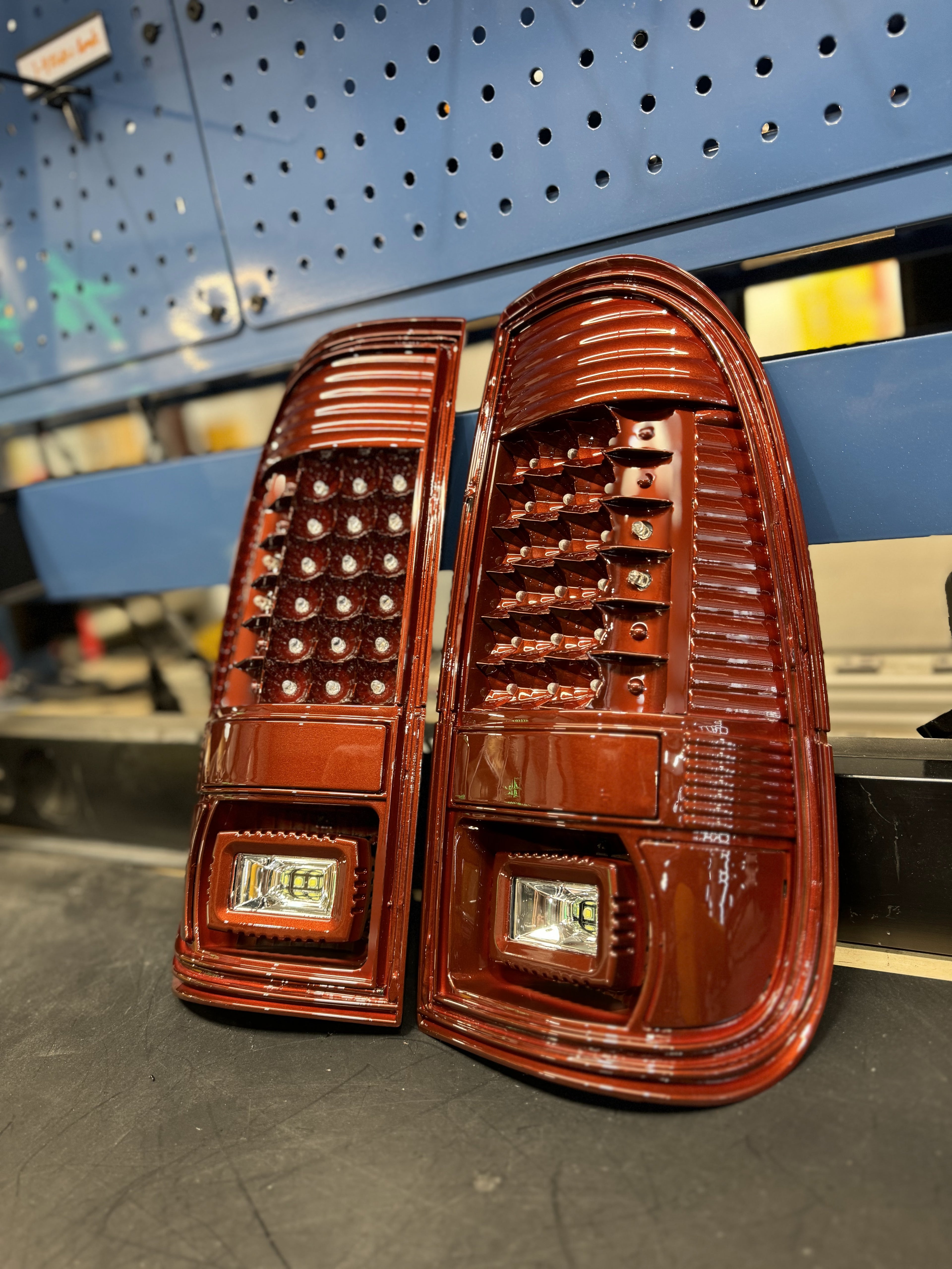 1999-16 FORD SUPER DUTY TAIL LIGHTS