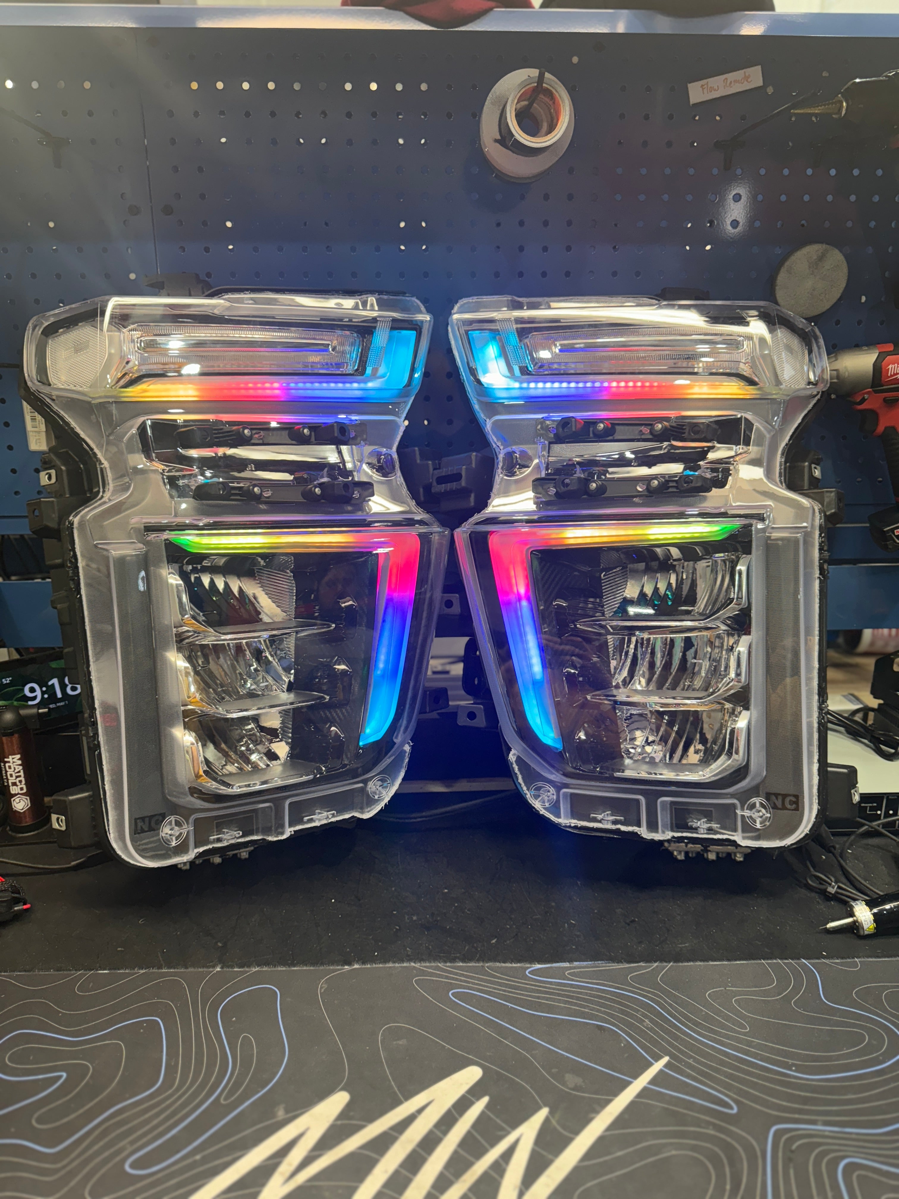 2020 - 23 CHEVY SILVERADO 2500 HEADLIGHTS