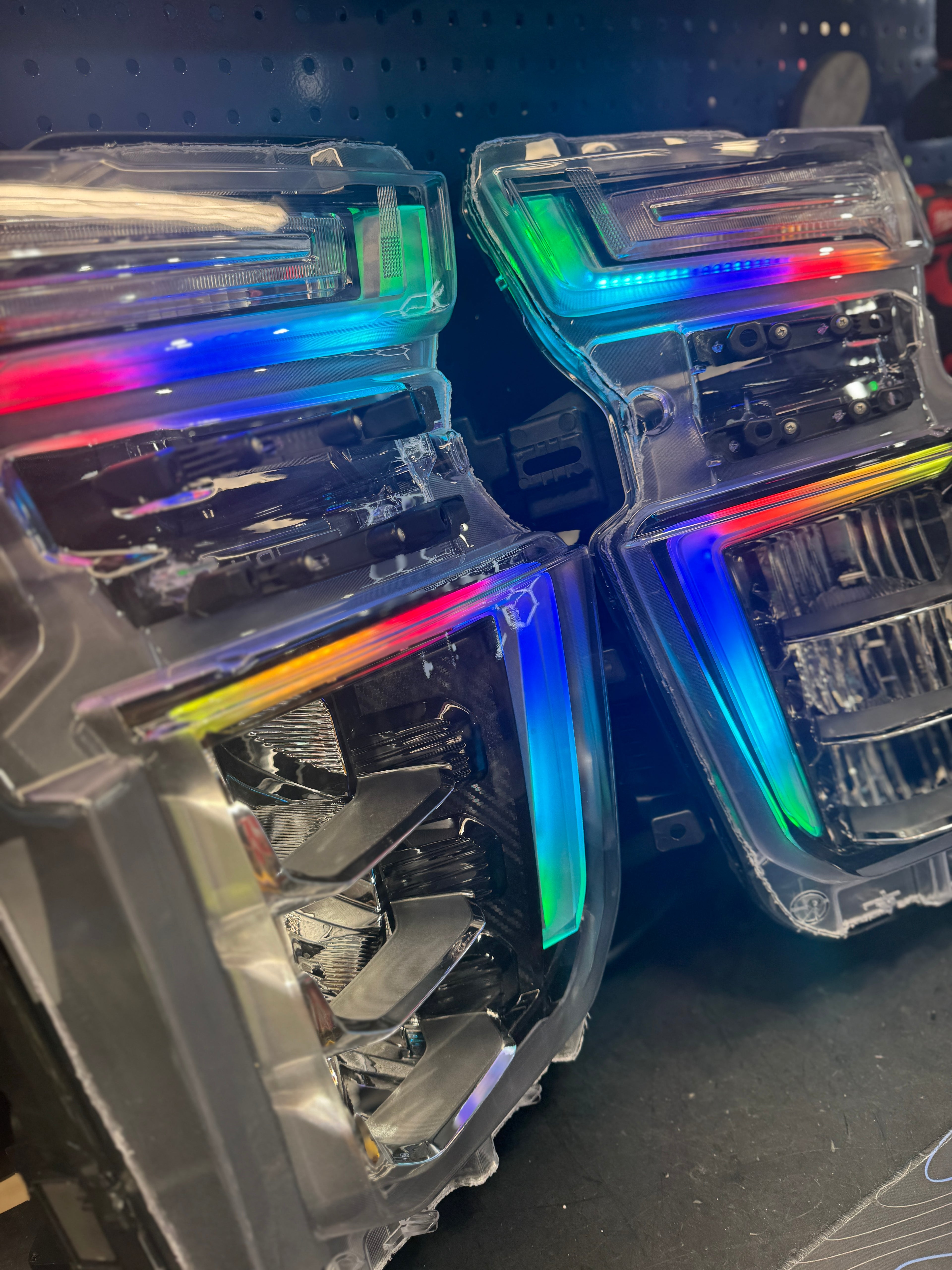 2020 - 23 CHEVY SILVERADO 2500 HEADLIGHTS