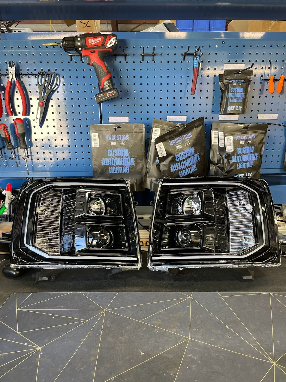 2007-13 CHEVROLET SILVERADO C BAR HEADLIGHTS