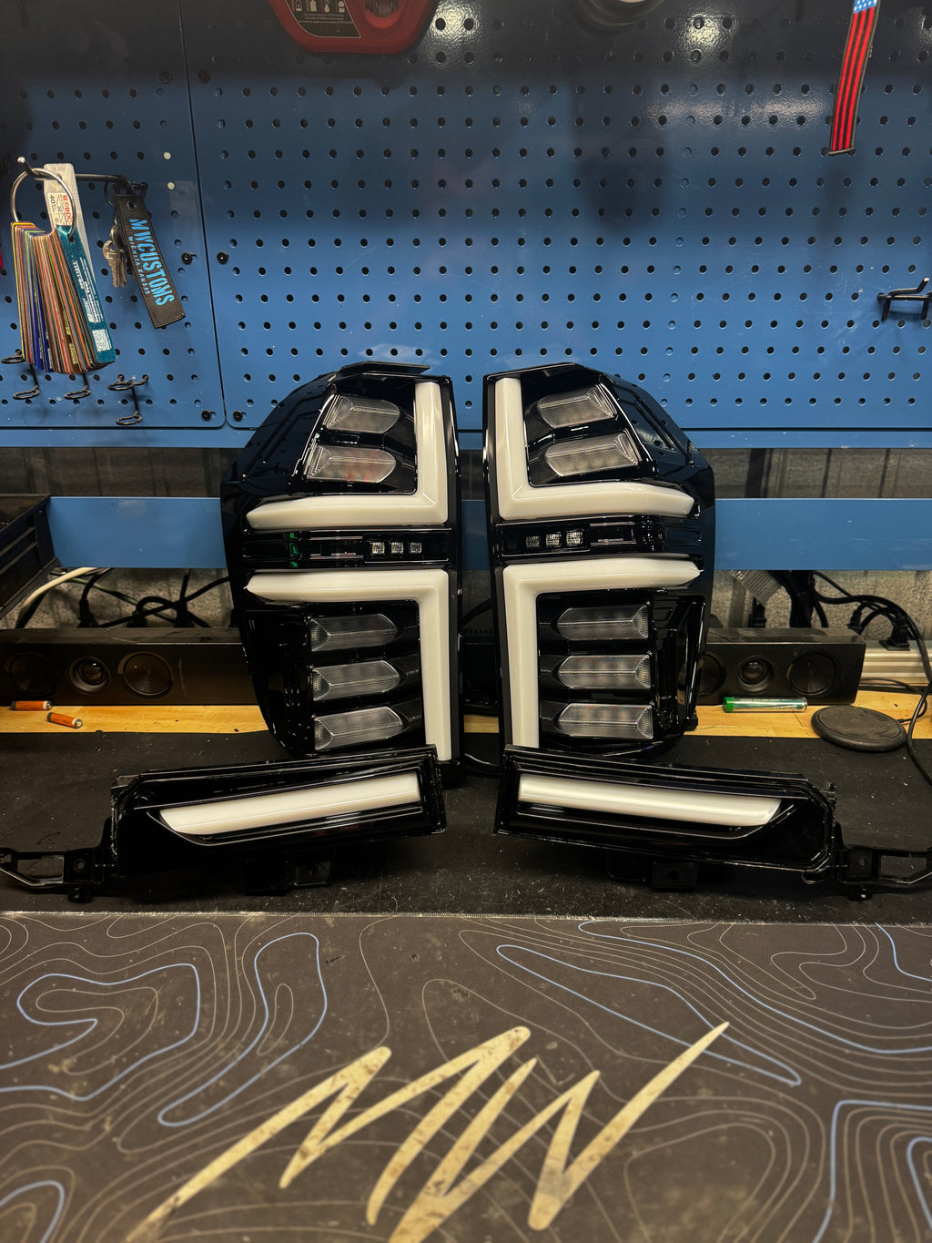 2021 - 24 GMC YUKON / YUKON XL 4pc. TAIL LIGHTS
