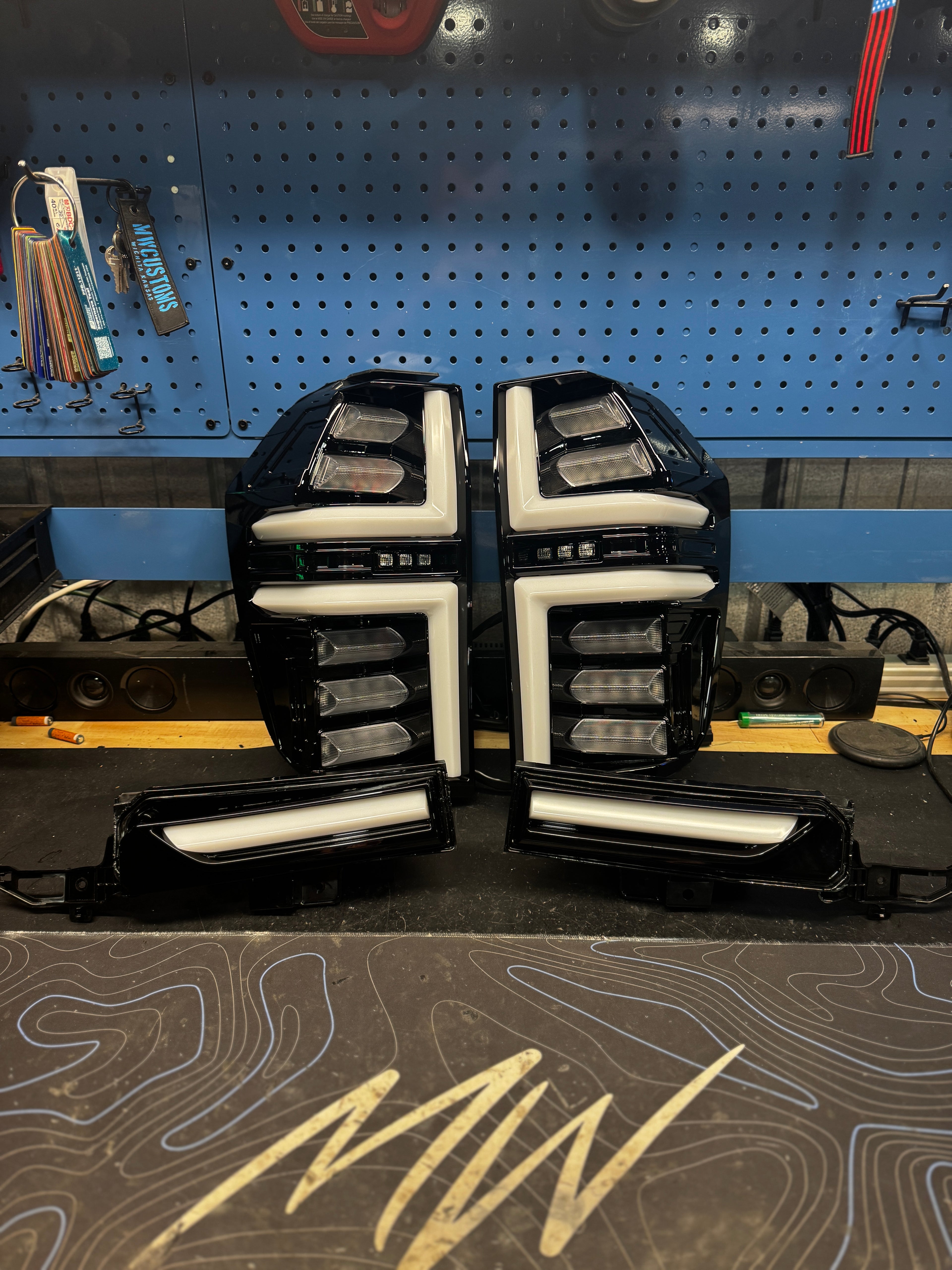 2021 - 24 GMC YUKON / YUKON XL 4pc. TAIL LIGHTS