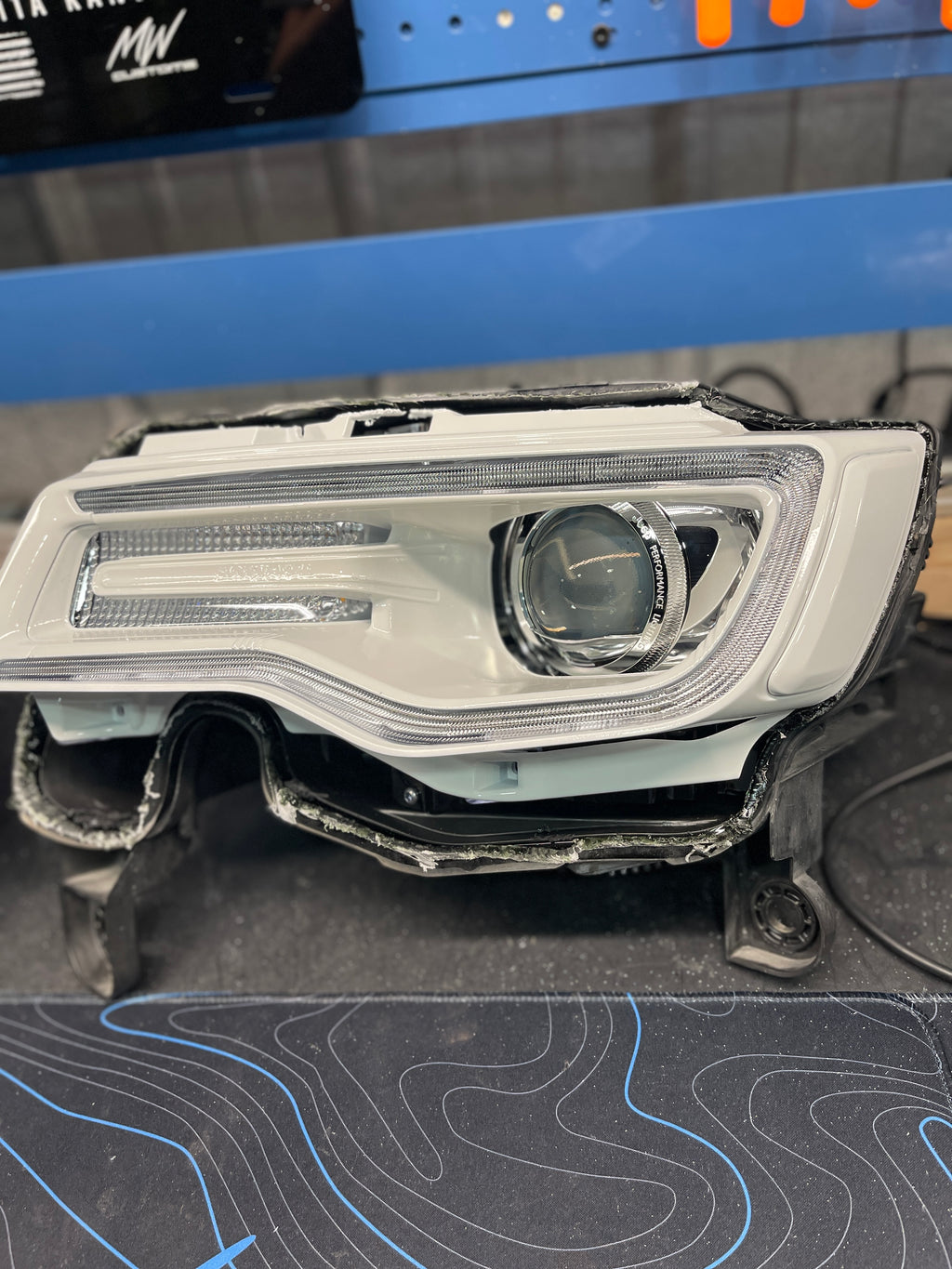 2014 - 22 JEEP GRAND CHEROKEE OEM HEADLIGHTS