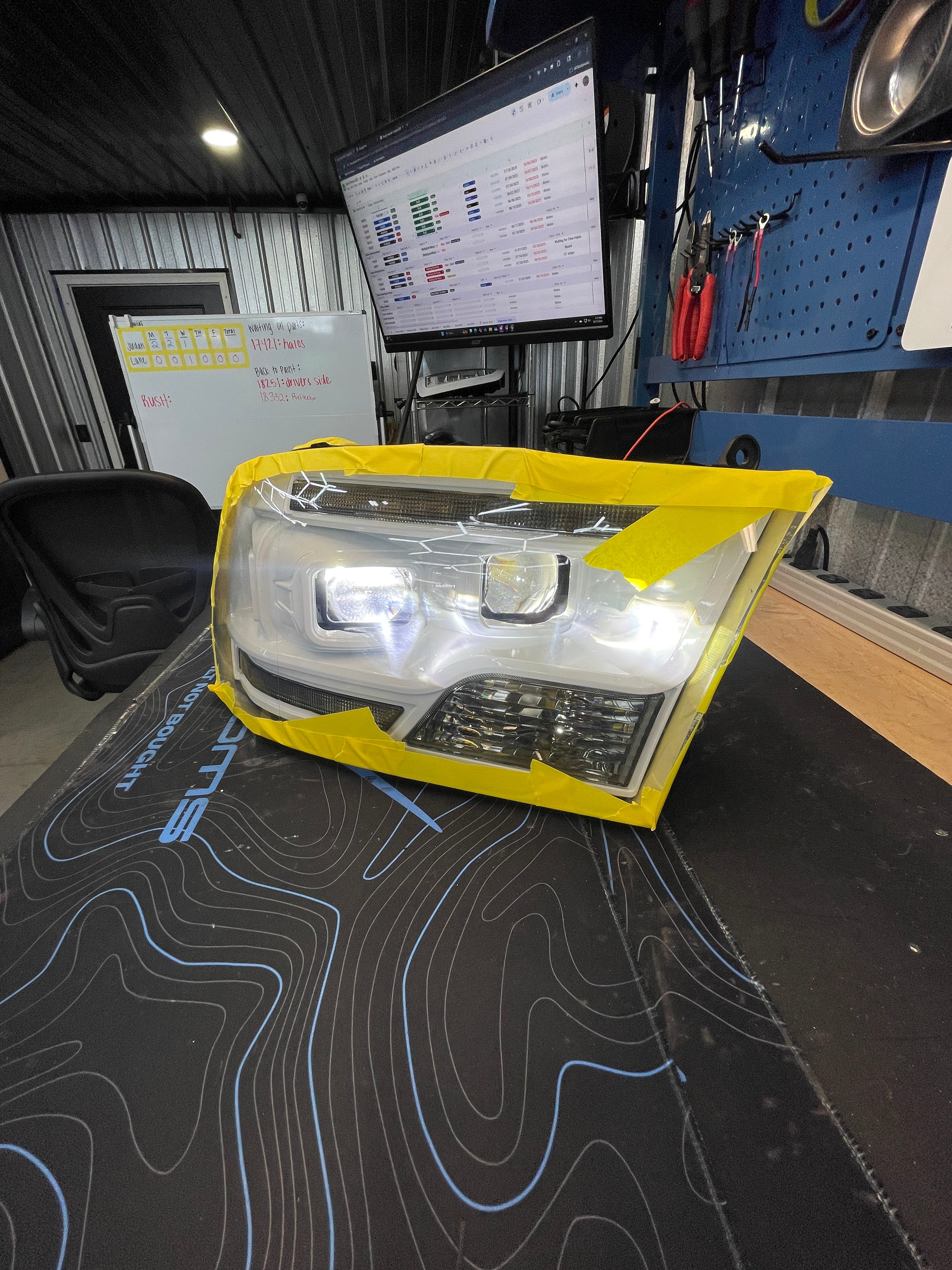 2009 - 18 RAM 1500 / 2010 - 18 RAM 2500/3500 MORIMOTO HYBRID HEADLIGHTS