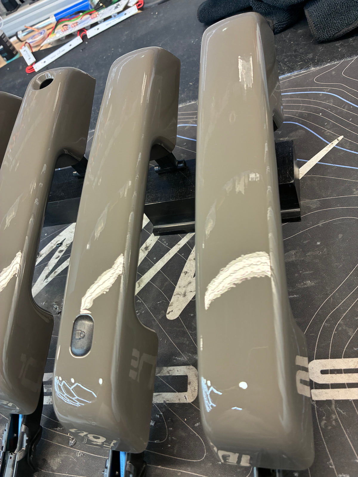 OPEN BOX – 2021-2026 Ford Sequential Switchback Door Handles (Fits F150, Super Duty, Bronco) *PAINT CODE: T9*
