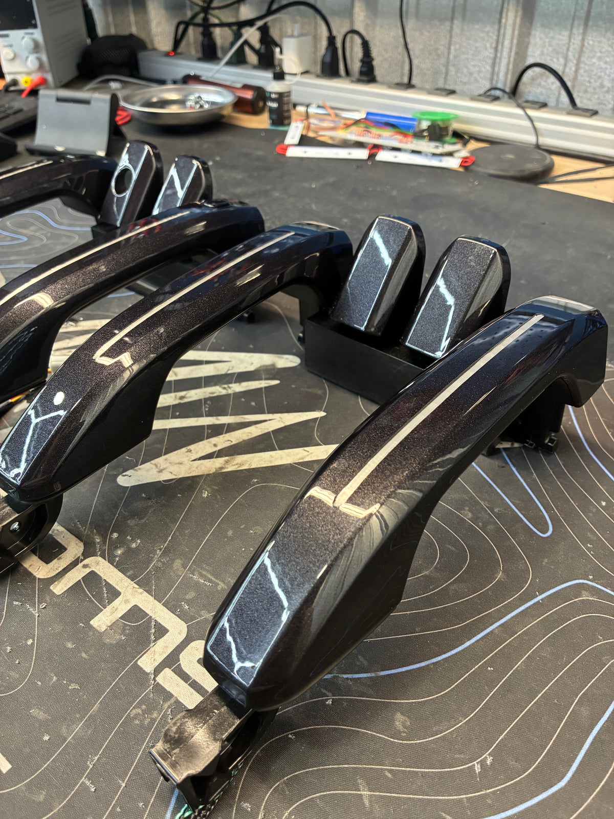 OPEN BOX – 2019-2026 GMC Sierra | Chevy Silverado Sequential Switchback Door Handles *PAINT CODE: 618G*