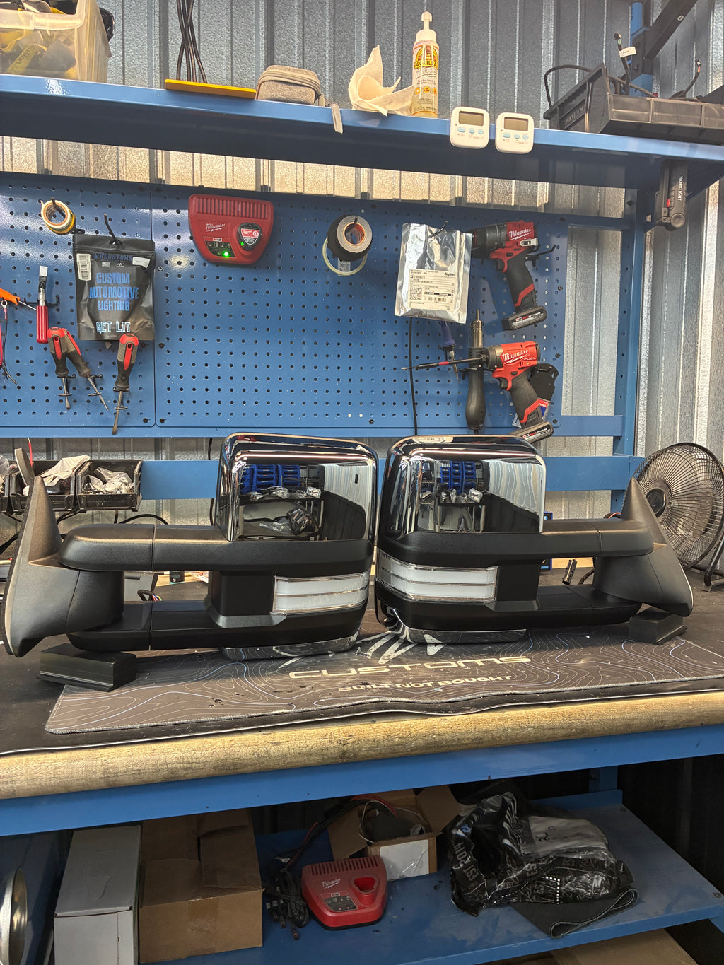 OPEN BOX – 1988-1998 GMC Sierra | Chevy Silverado Tow Mirrors *Textured Arm w/ Chrome Caps*