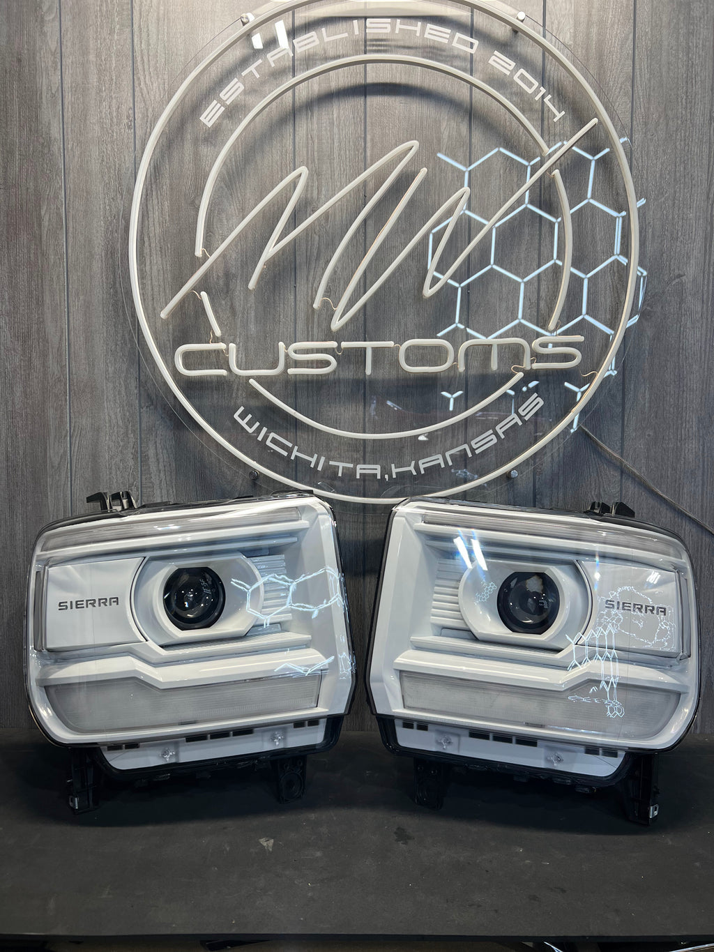 2014-18 GMC SIERRA HEADLIGHTS