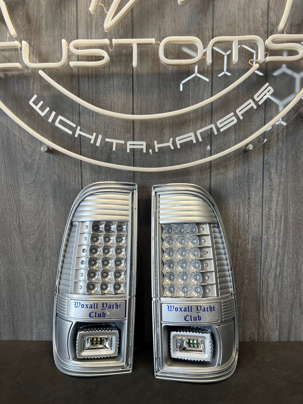 1999-16 FORD SUPER DUTY TAIL LIGHTS