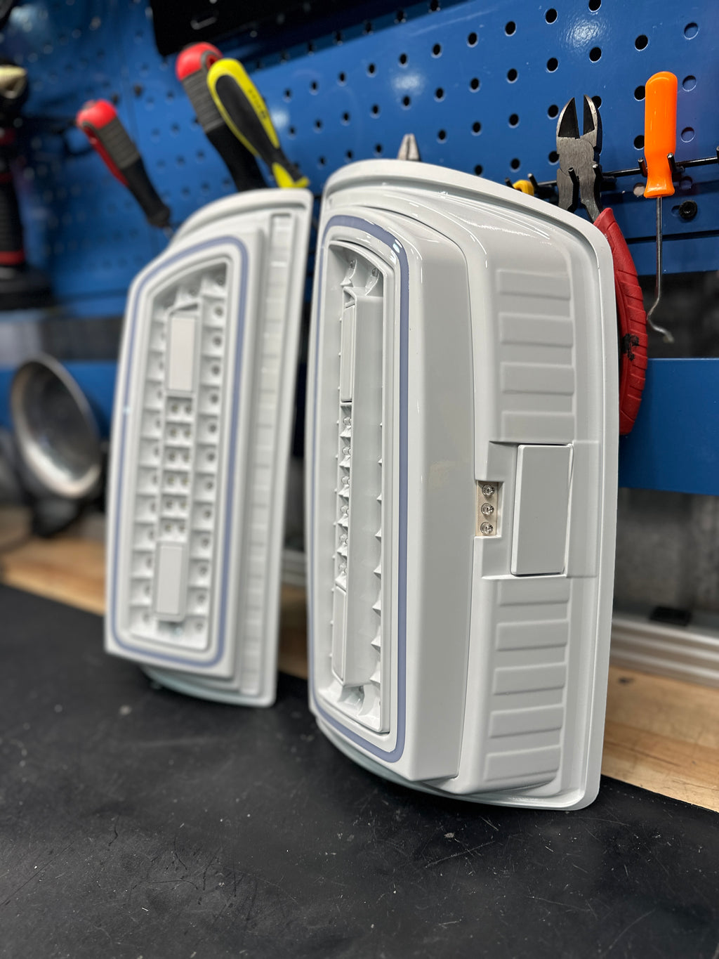 2007-08 DODGE RAM OVAL TAIL LIGHTS